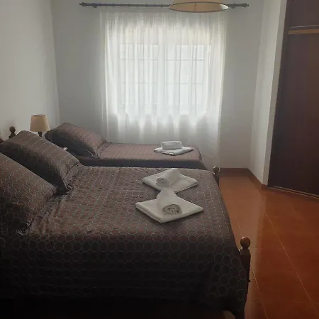 Homelidays Clara Назаре